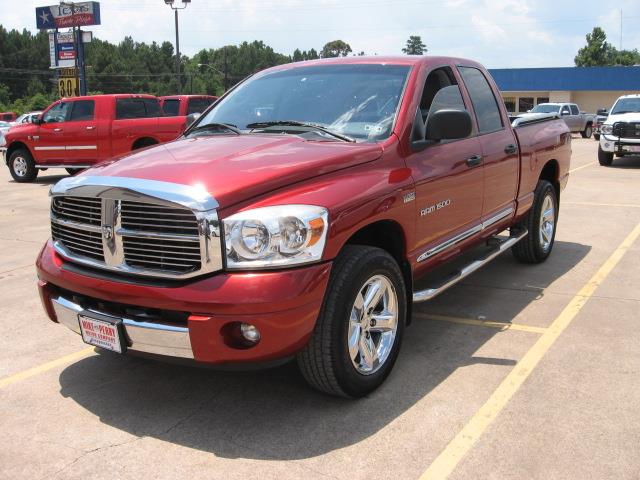 Dodge Ram 1500 2WD Crew Cab 143.5 Pickup Truck