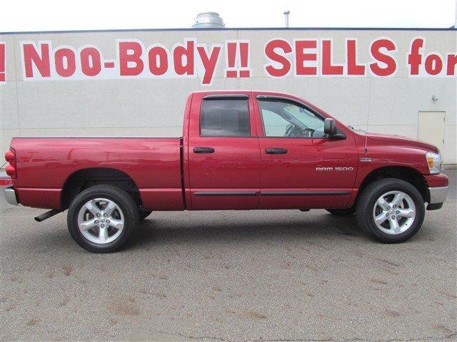 Dodge Ram 1500 SLT Pickup Truck