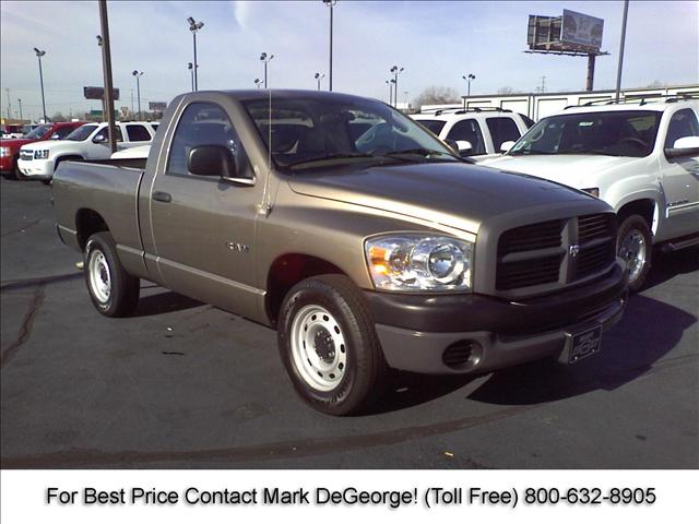 Dodge Ram 1500 4dr LX 4WD Auto Pickup