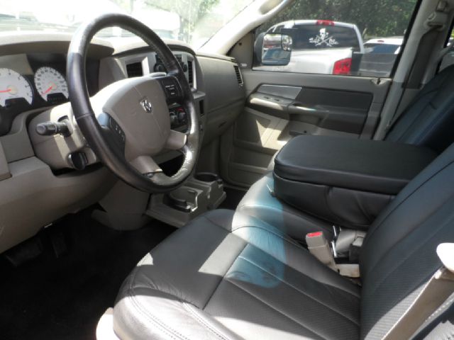 Dodge Ram 1500 4dr LX 4WD Auto Pickup Truck