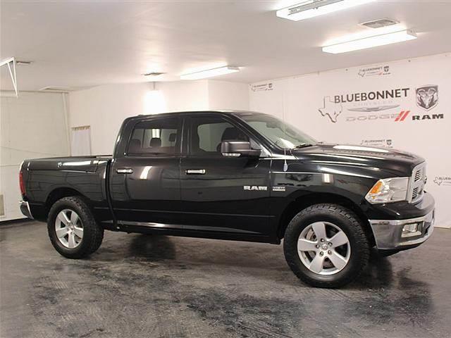 Dodge Ram 1500 BASE 2D Coupe Pickup Truck
