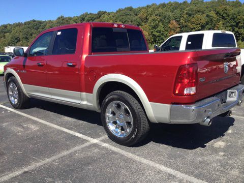 Dodge Ram 1500 2WD Crew Cab 143.5 Pickup Truck