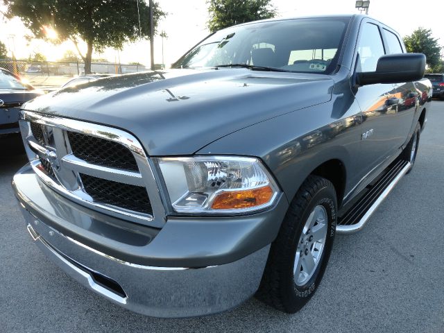 Dodge Ram 1500 2WD Crew Cab 143.5 Pickup Truck