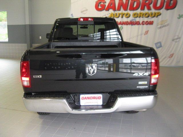 Dodge Ram 1500 2010 photo 4