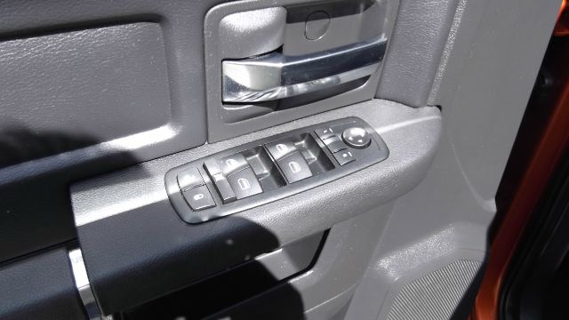 Dodge Ram 1500 2010 photo 17