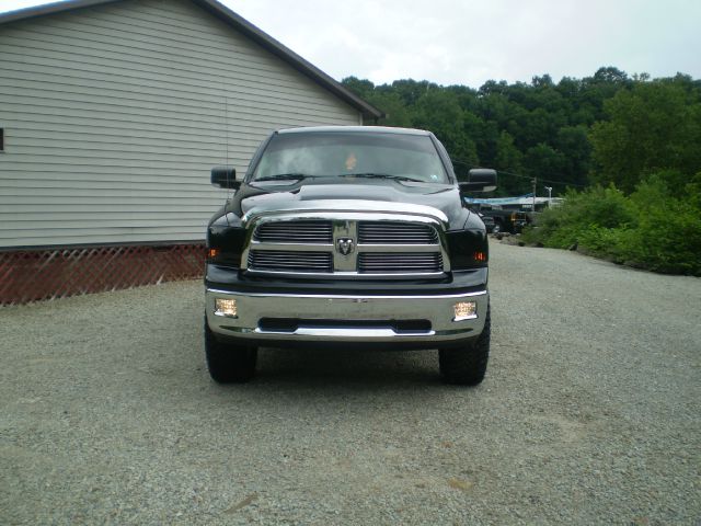 Dodge Ram 1500 2010 photo 2