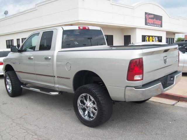 Dodge Ram 1500 2010 photo 2