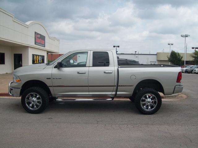 Dodge Ram 1500 2010 photo 3
