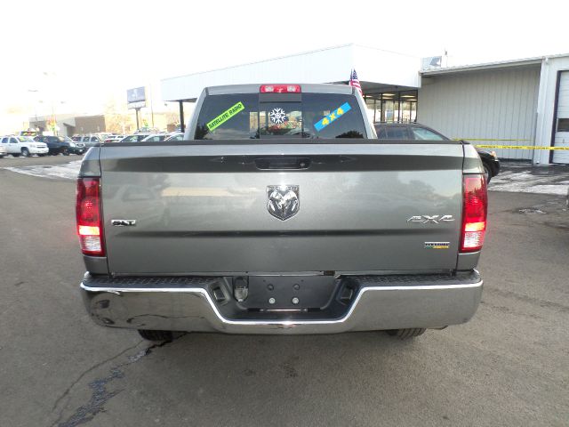 Dodge Ram 1500 2010 photo 2