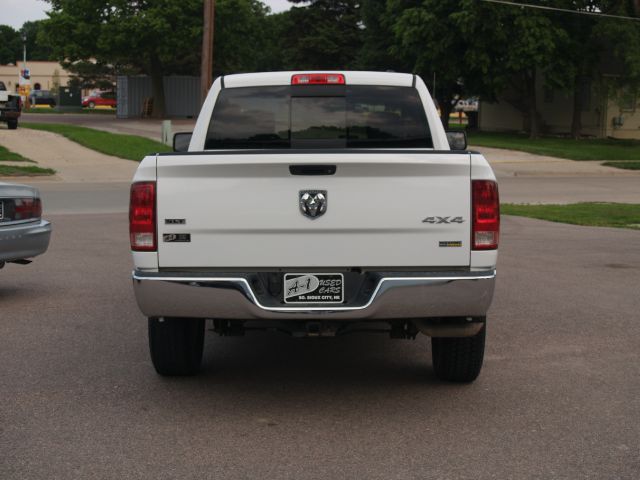 Dodge Ram 1500 2010 photo 3