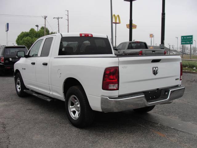 Dodge Ram 1500 2010 photo 2