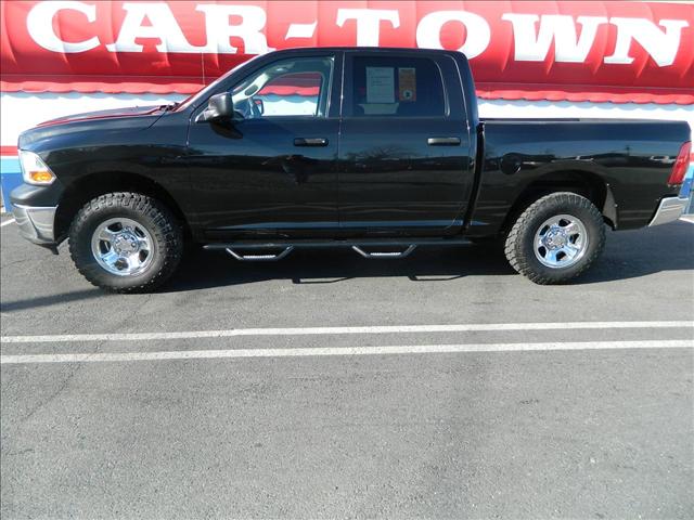 Dodge Ram 1500 2010 photo 2