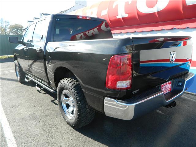 Dodge Ram 1500 2010 photo 4