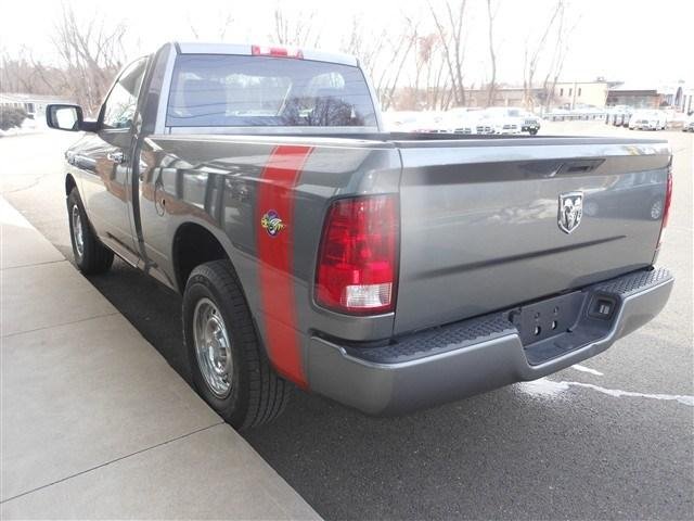 Dodge Ram 1500 2011 photo 3