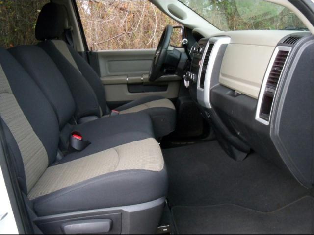 Dodge Ram 1500 2011 photo 4