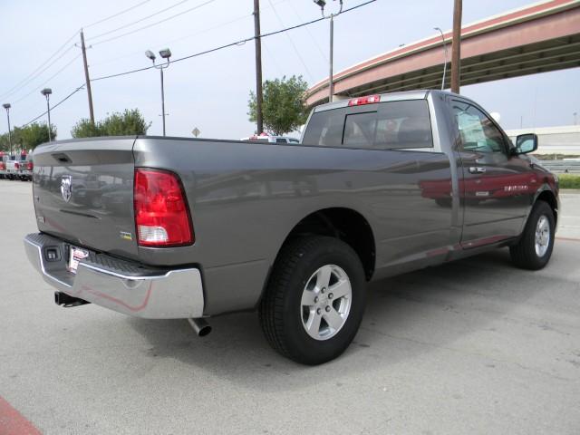Dodge Ram 1500 2011 photo 3