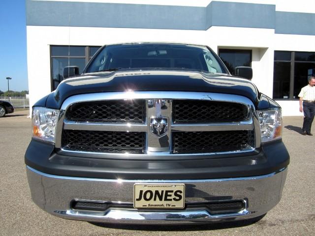 Dodge Ram 1500 2011 photo 2