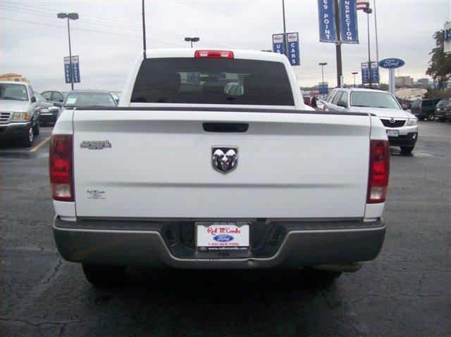 Dodge Ram 1500 2011 photo 1