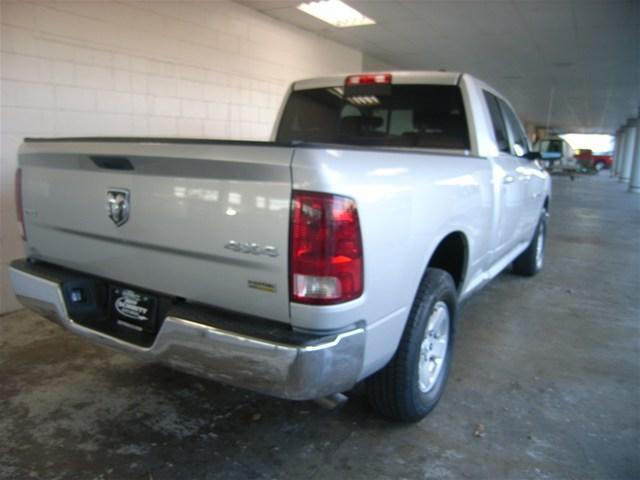 Dodge Ram 1500 2011 photo 2