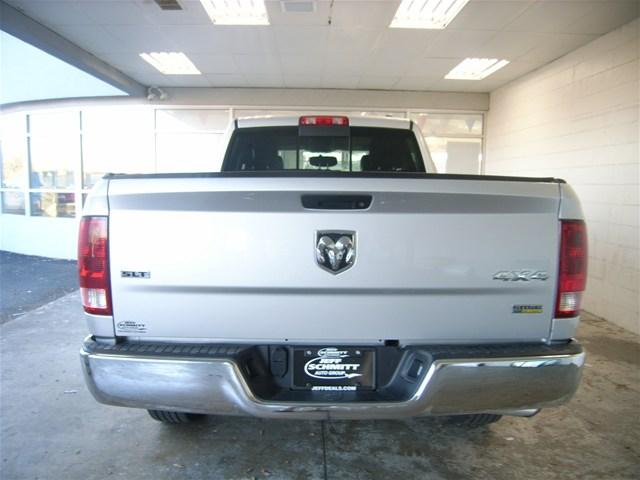 Dodge Ram 1500 2011 photo 3