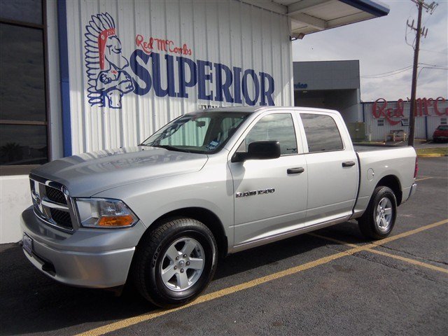 Dodge Ram 1500 2011 photo 2