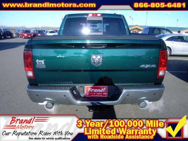 Dodge Ram 1500 2011 photo 2