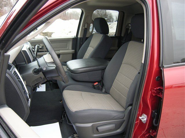 Dodge Ram 1500 2011 photo 4