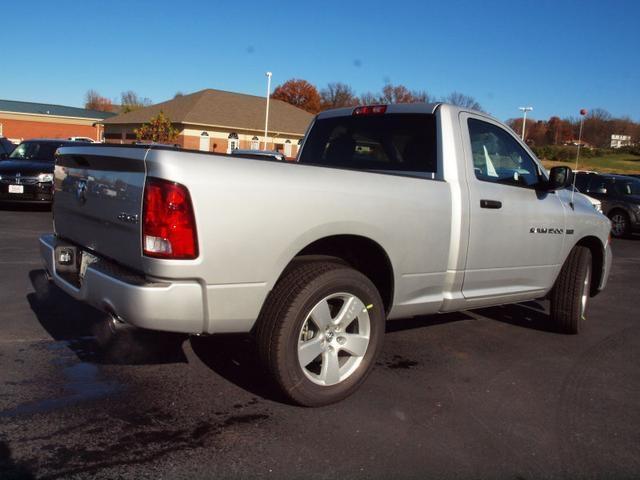 Dodge Ram 1500 2011 photo 2