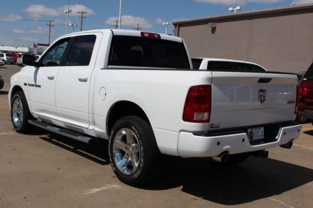 Dodge Ram 1500 2011 photo 3