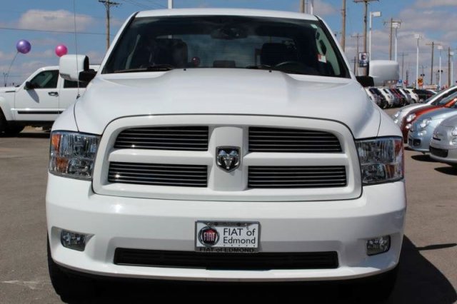 Dodge Ram 1500 2011 photo 4