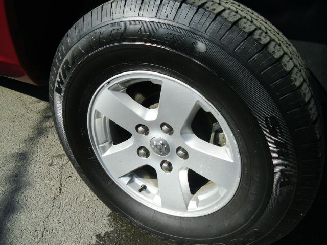 Dodge Ram 1500 2011 photo 1