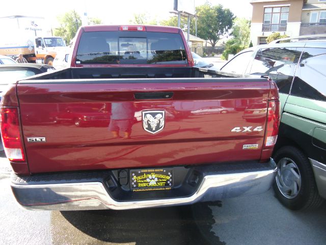 Dodge Ram 1500 2011 photo 2