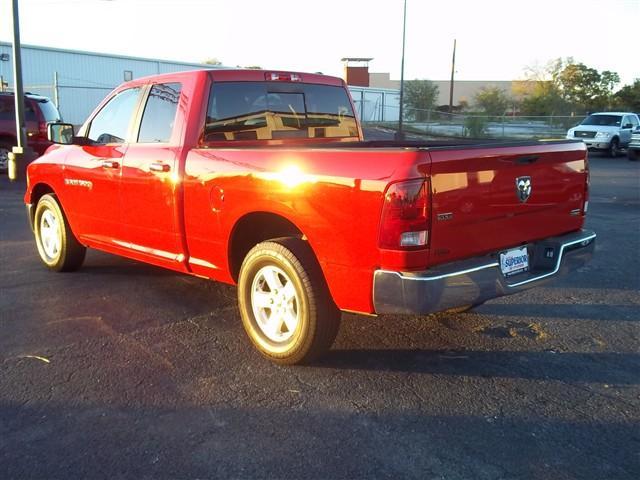 Dodge Ram 1500 2011 photo 4