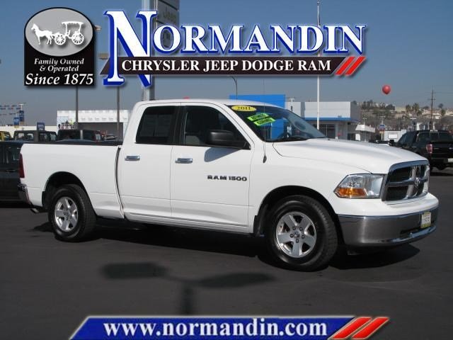Dodge Ram 1500 2011 photo 2