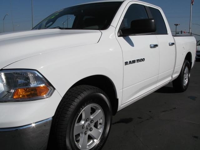 Dodge Ram 1500 2011 photo 3