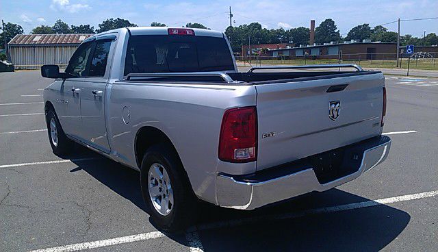 Dodge Ram 1500 2011 photo 2
