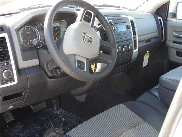 Dodge Ram 1500 2011 photo 3