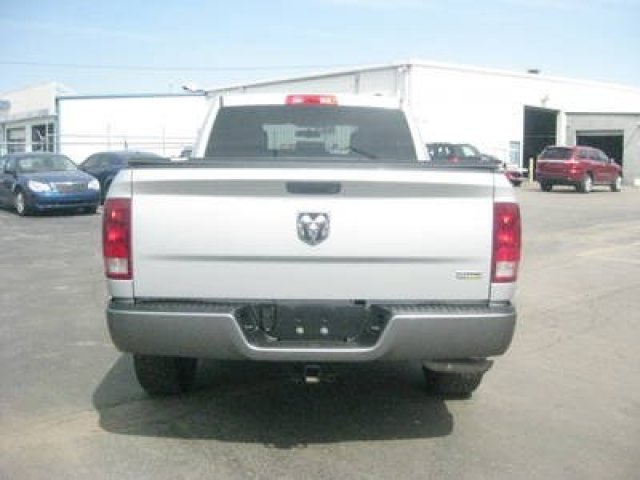 Dodge Ram 1500 2011 photo 3