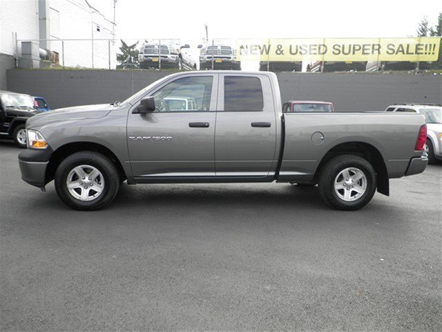 Dodge Ram 1500 2011 photo 2
