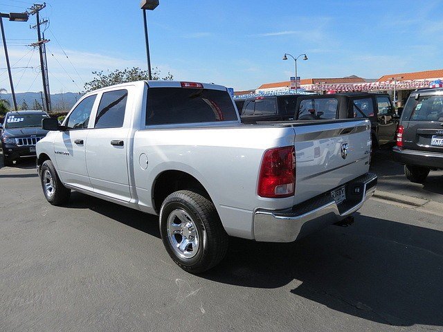 Dodge Ram 1500 2011 photo 3