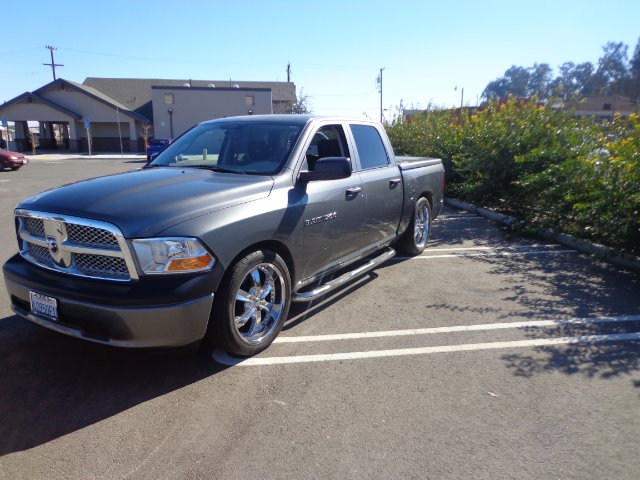 Dodge Ram 1500 2011 photo 1