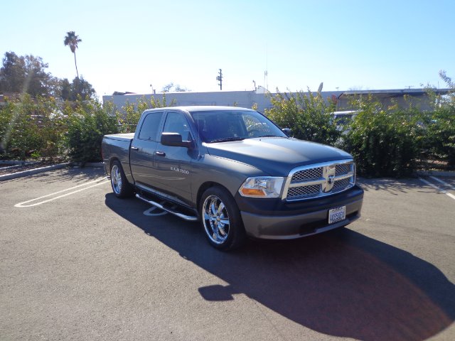Dodge Ram 1500 2011 photo 4