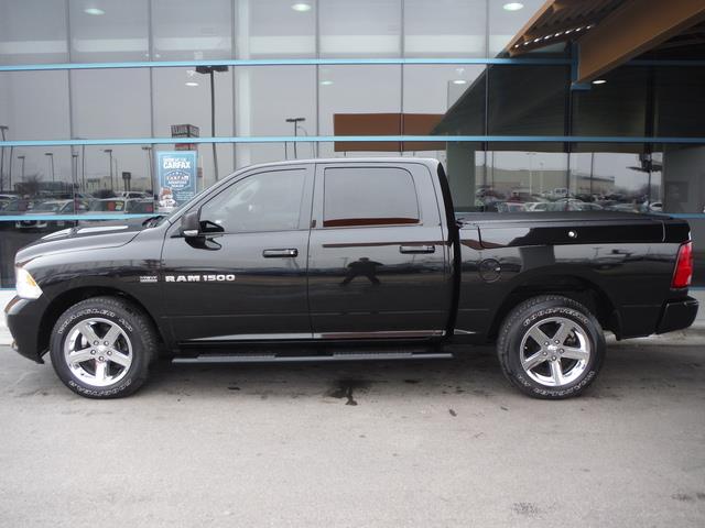 Dodge Ram 1500 2011 photo 2