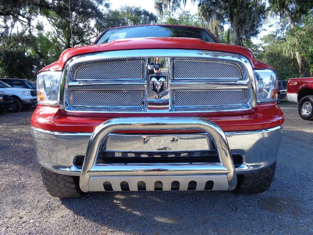 Dodge Ram 1500 2011 photo 2