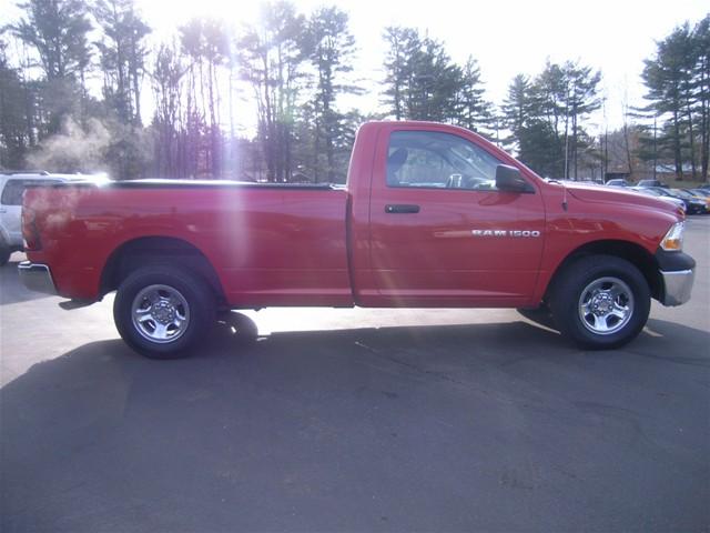 Dodge Ram 1500 2011 photo 2