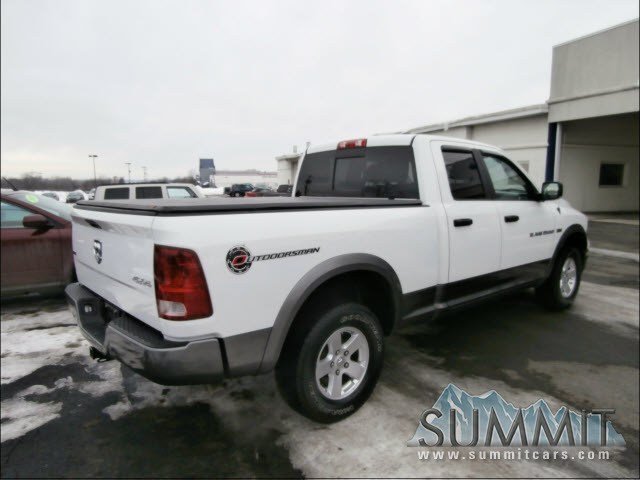 Dodge Ram 1500 2011 photo 2