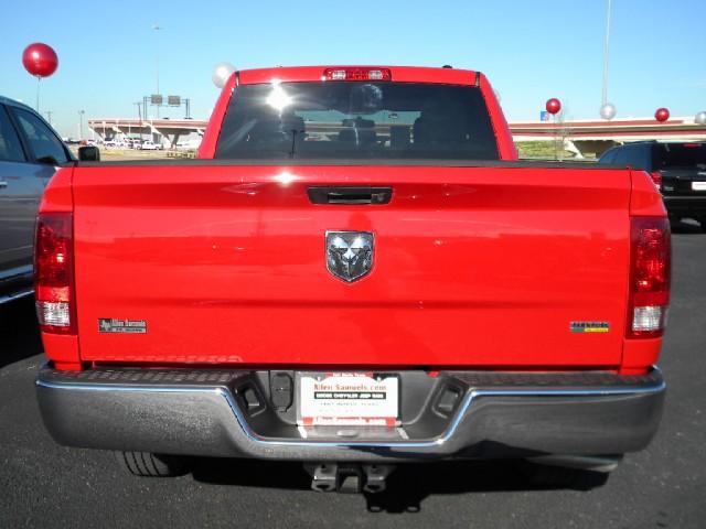 Dodge Ram 1500 2011 photo 3