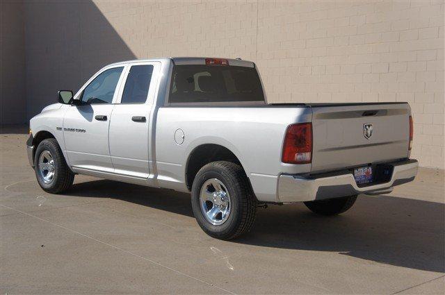 Dodge Ram 1500 2012 photo 2
