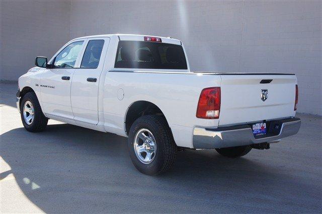 Dodge Ram 1500 2012 photo 2