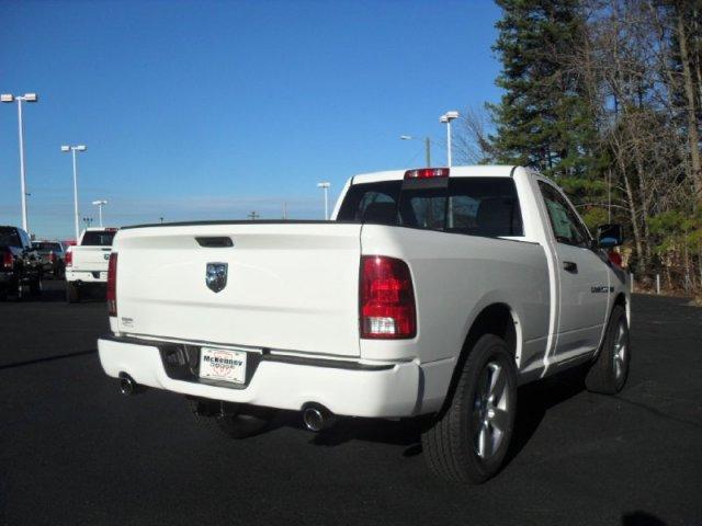 Dodge Ram 1500 2012 photo 2